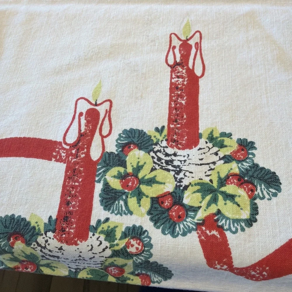 Vtg Mid-Century Modern Christmas Tablecloth Wreath Candles Holly 64